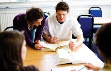 Readers and writing assistants help students with ‘hidden’ disabilities © istock